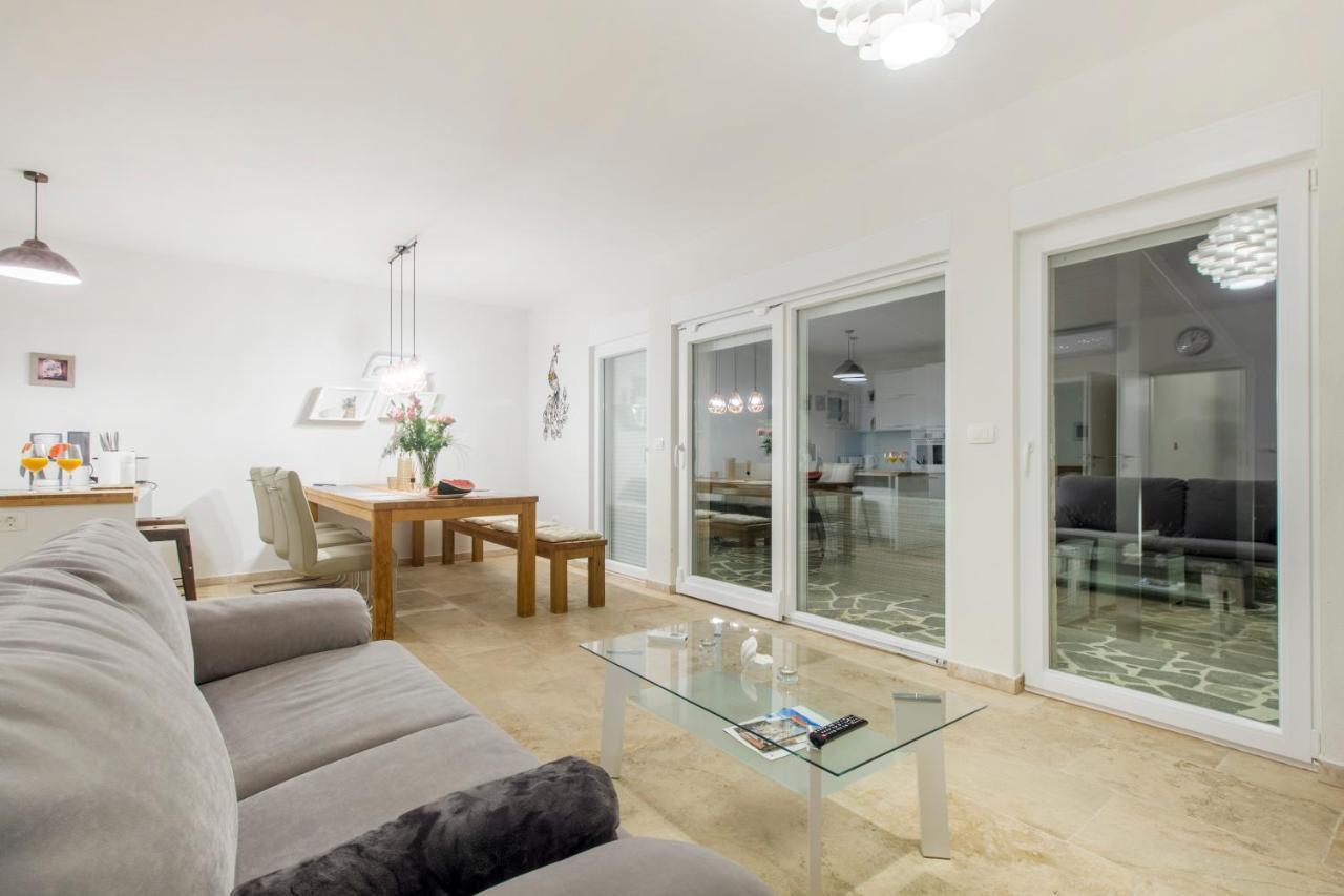 Dalmata Lounge Apartment Стариград-Пакленица Екстериор снимка